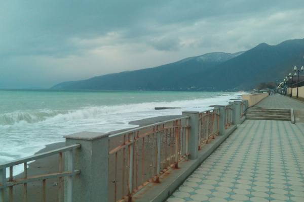зимнее море зимней Абхазии