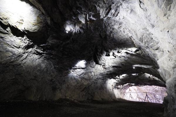 Рускеала мраморные пещеры Карелия в мае