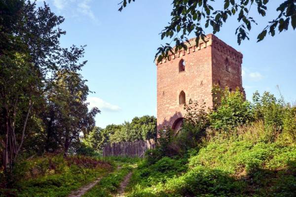 замок Гросс-Вонсдорф в Правдинске