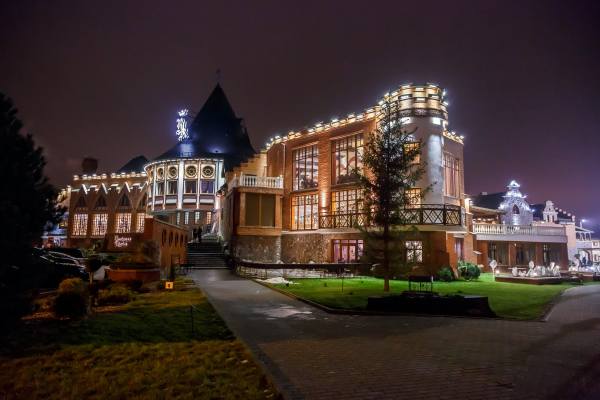 комплекс Резиденция Королей в Калининграде новогоднем