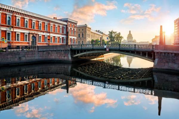 Поцелуев мост в Санкт Петербурге для романтики