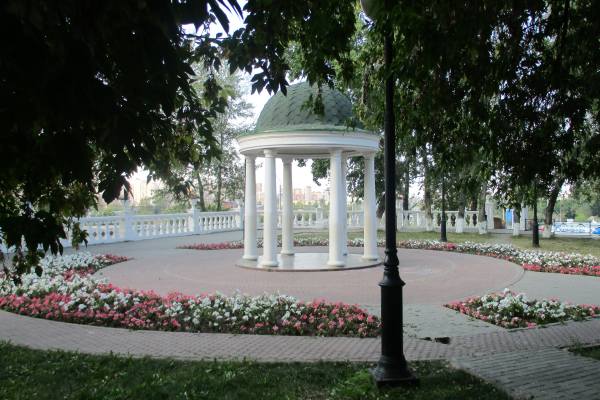 Загородный (Александровский) сад в Тюмени
